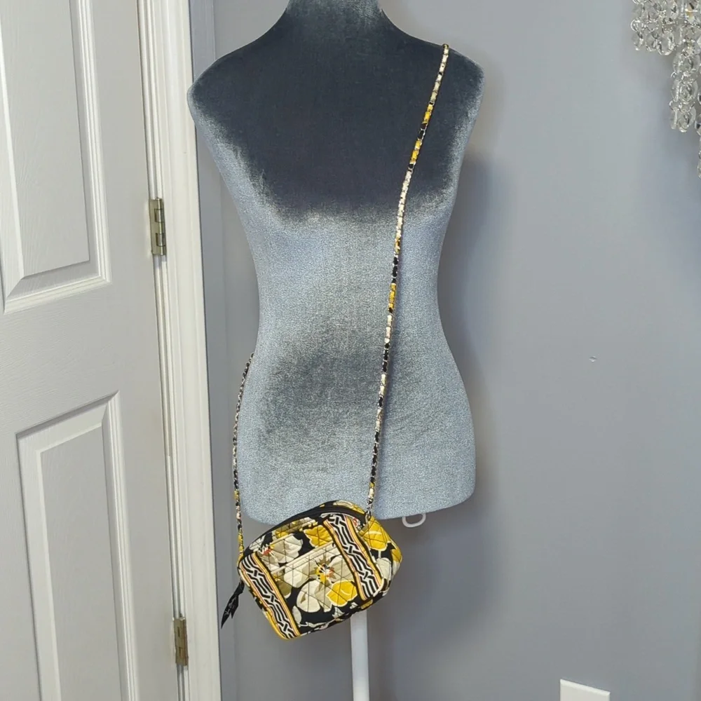 Vera Bradley Mini Chain Crossbody Purse Bag Dogwood Pattern